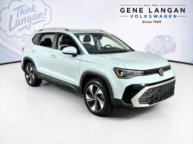 New 2027 Volkswagen Taos SE AWD/4WD image 3