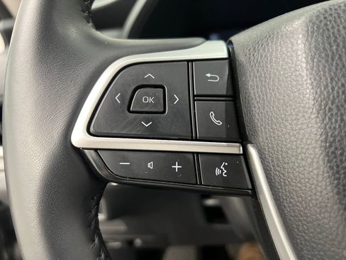 Used 2025 Toyota Grand Highlander AWD image 52