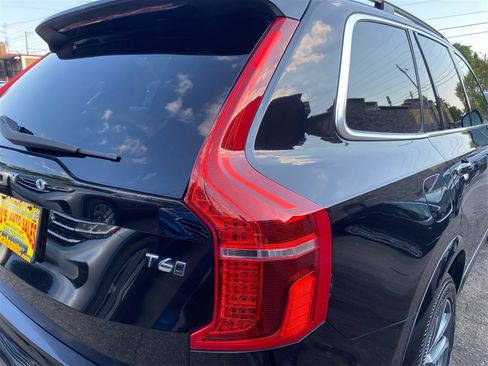 Used 2018 Volvo XC90 T6 Momentum w/ Convenience Package image 20