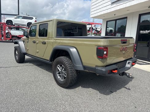 Used 2025 Jeep Gladiator Mojave AWD/4WD image 6