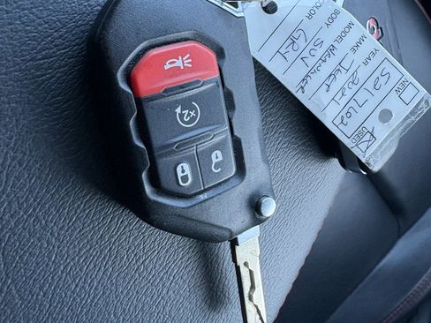 Used 2021 Jeep Wrangler Unlimited Rubicon AWD/4WD image 27