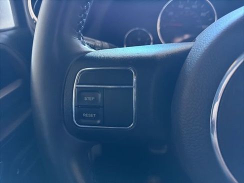Used 2017 Jeep Wrangler Sahara image 25