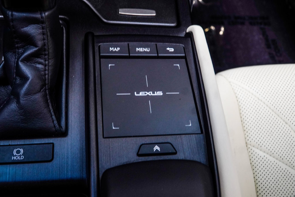 Used 2022 Lexus ES 350 Ultra Luxury w/ Accessory Package 2 FWD image 24