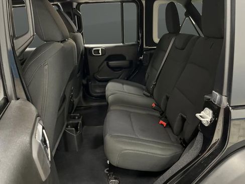 Used 2022 Jeep Wrangler Unlimited Sport image 27