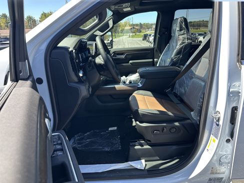 New 2026 Chevrolet Silverado 2500 High Country w/ High Country Premium Package AWD/4WD image 11