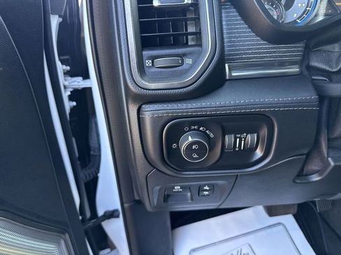 Used 2021 RAM 1500 Limited AWD/4WD image 12