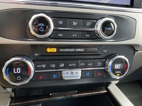 Used 2022 Ford F250 Lariat w/ Lariat Value Package image 17