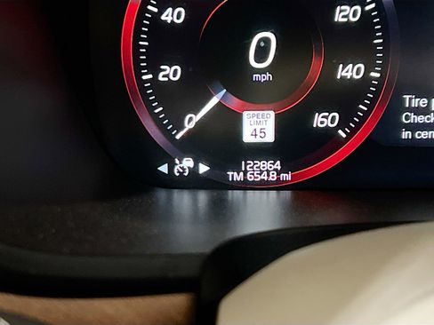 Used 2017 Volvo S90 T6 Inscription w/ Vision Package image 7