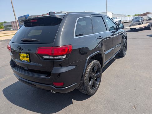 Used 2015 Jeep Grand Cherokee Altitude AWD/4WD image 8