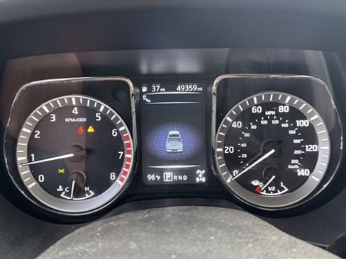 Used 2018 Nissan Titan SV w/ SV Convenience Package AWD/4WD image 13