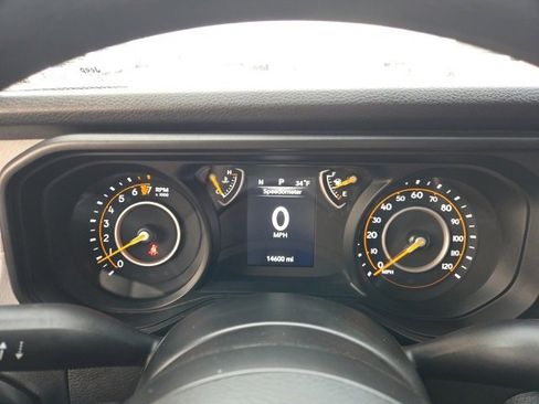 Used 2025 Jeep Gladiator Nighthawk image 14