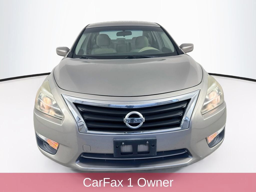 Used 2013 Nissan Altima 2.5 SV FWD image 2