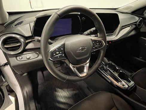 Used 2025 Chevrolet Trax ACTIV FWD image 20