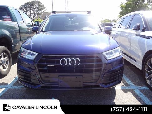 Used 2019 Audi Q5 2.0T Premium Plus w/ Premium Plus Package AWD/4WD image 2