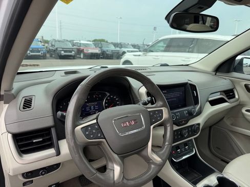 Used 2020 GMC Terrain Denali w/ GMC Pro Grade Package AWD/4WD image 11