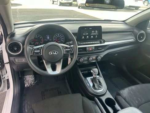 Used 2021 Kia Forte LXS image 4