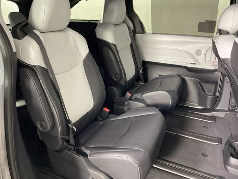 New 2026 Toyota Sienna XSE image 22