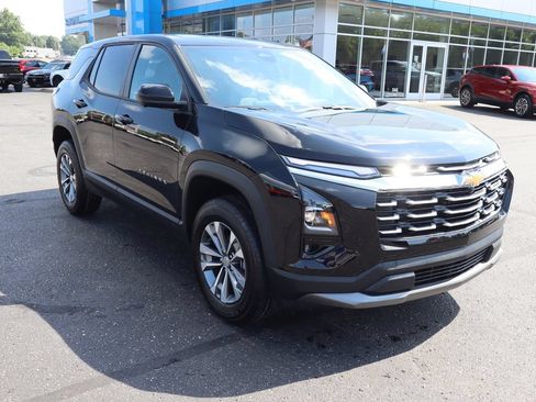 New 2027 Chevrolet Equinox LT w/ Convenience Package II FWD image 2