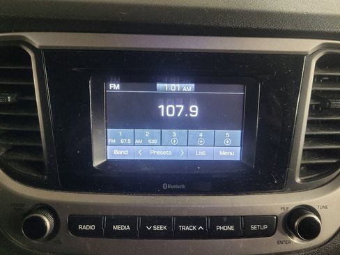 Used 2018 Hyundai Accent SE FWD image 25