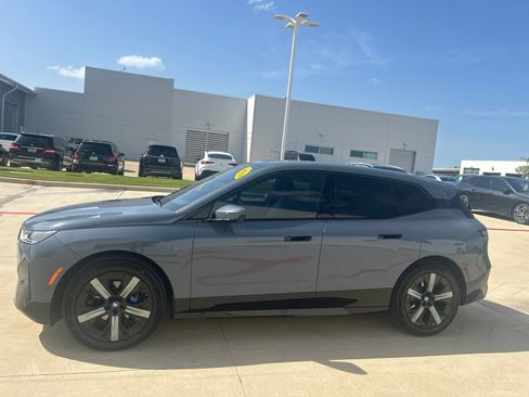 Used 2024 BMW iX xDrive50 w/ Premium Package AWD/4WD image 3