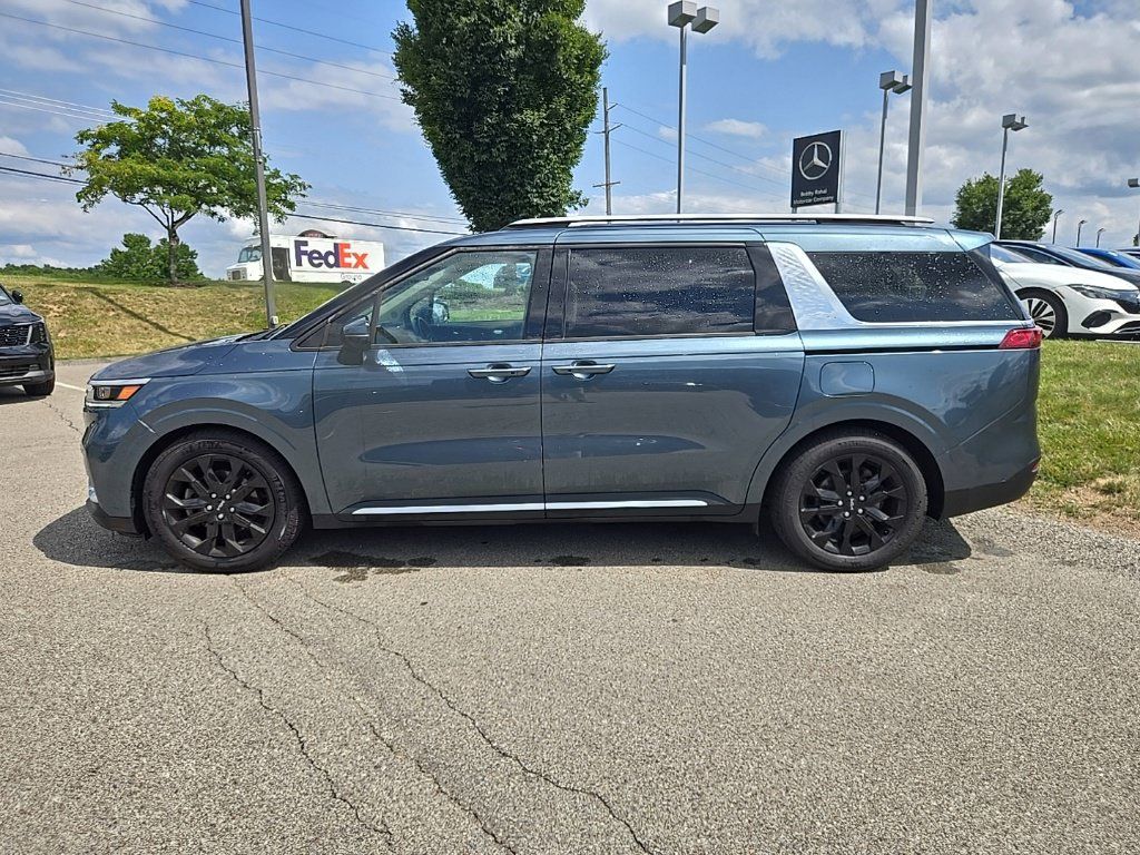 Certified 2022 Kia Carnival SX Prestige FWD image 9