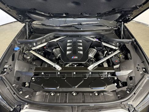 Used 2026 BMW X5 M60i image 27