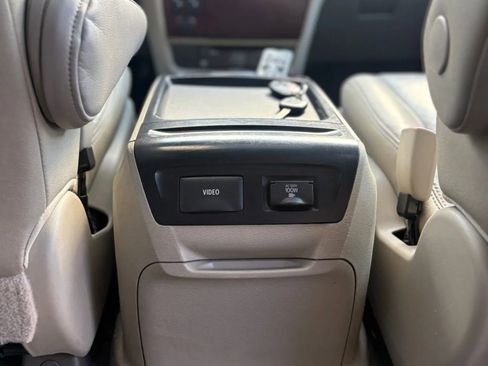 Used 2011 Toyota Sienna XLE w/ Entertainment Pkg image 31