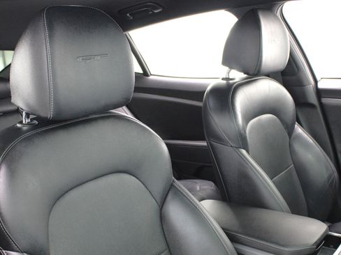 Used 2021 Kia Stinger GT image 45