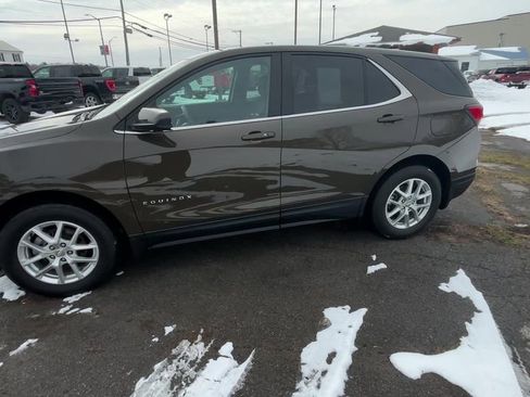 Used 2024 Chevrolet Equinox LT w/ LPO, Floor Liner Package AWD/4WD image 2