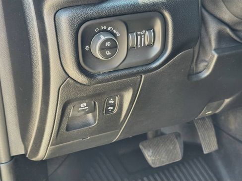 Used 2019 RAM 1500 Big Horn AWD/4WD image 10