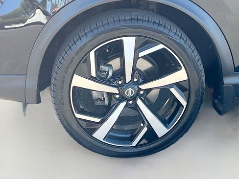 Used 2022 Nissan Rogue Sport SL AWD/4WD image 33