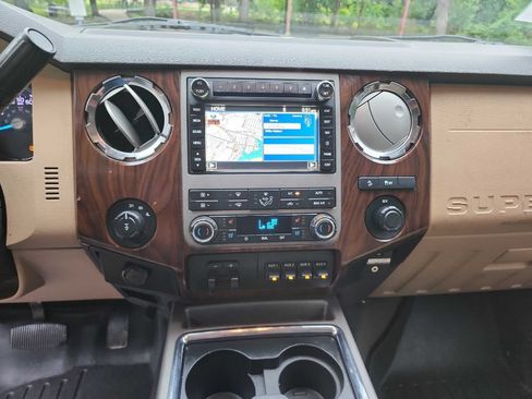 Used 2012 Ford F250 Lariat w/ Lariat Ultimate Pkg AWD/4WD image 28