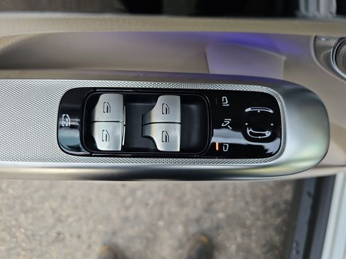 New 2026 Mercedes-Benz GLC 300 image 28