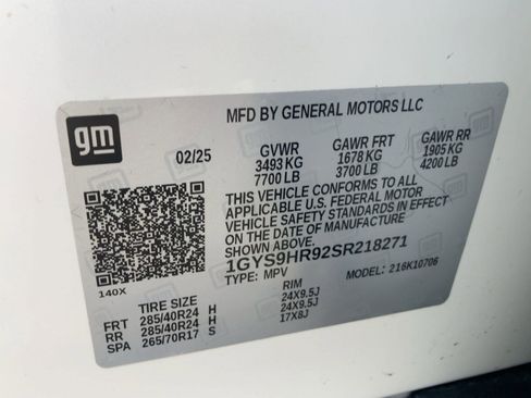 Certified 2025 Cadillac Escalade V w/ LPO, Floor Liner Package image 20