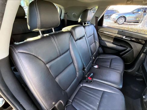 Used 2014 Kia Sorento SX w/ 3rd Row Package image 19