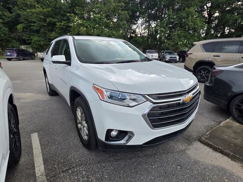 Used 2020 Chevrolet Traverse LT AWD/4WD image 1