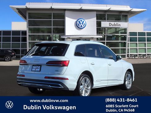 Used 2023 Audi Q7 3.0T Premium Plus image 4