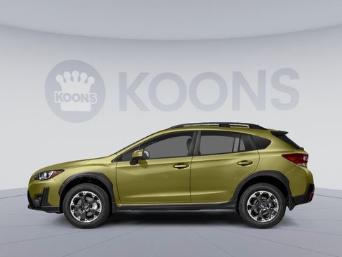 Used 2022 Subaru Crosstrek 2.0i Premium w/ Moonroof Package image 4