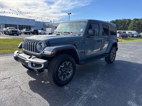 New 2026 Jeep Wrangler Unlimited Sahara AWD/4WD image 4