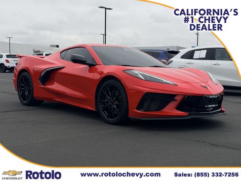 Used 2025 Chevrolet Corvette Stingray Coupe w/ Z51 Performance Package RWD image 1