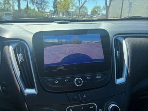 Used 2024 Chevrolet Malibu LT image 24