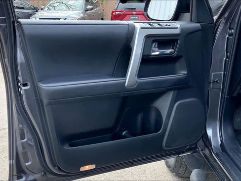 Used 2021 Toyota 4Runner SR5 Premium image 21