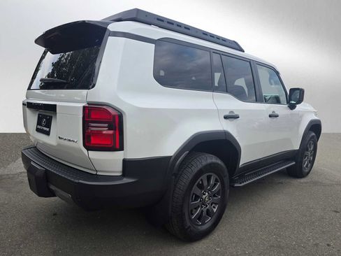 Used 2025 Toyota Land Cruiser image 3