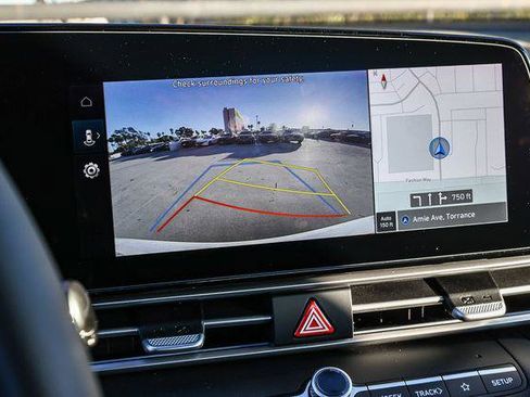 New 2026 Hyundai Elantra Limited FWD image 27