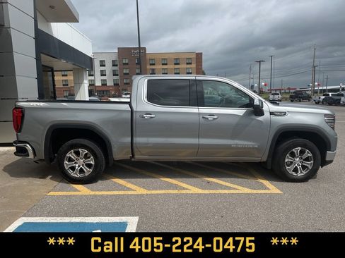 Used 2025 GMC Sierra 1500 SLT AWD/4WD image 10