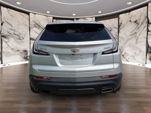 Used 2019 Cadillac XT4 Sport w/ Cold Weather Package FWD image 6