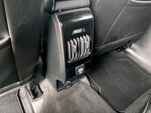 Used 2023 Jeep Compass Latitude image 25