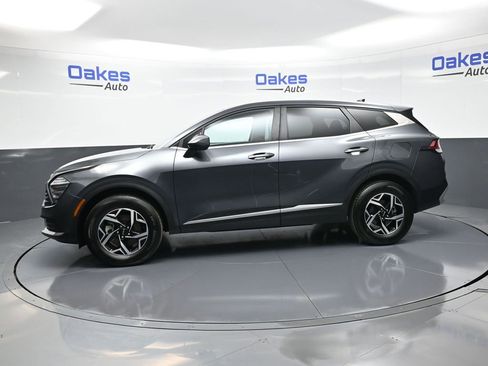 Certified 2024 Kia Sportage LX image 4