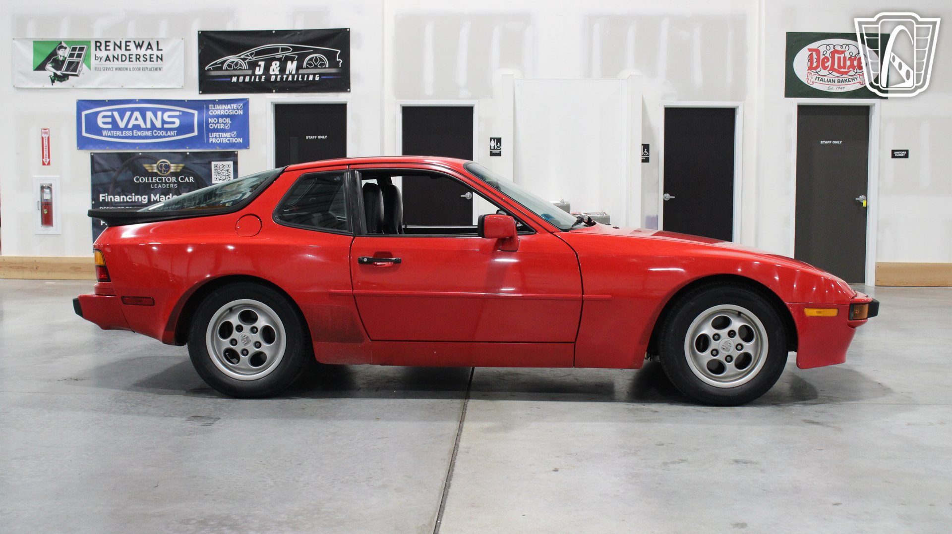 Used 1988 Porsche 944 Coupe RWD image 25