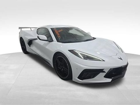 Used 2024 Chevrolet Corvette Stingray Preferred Cpe w/ Z51 Performance Package RWD image 3